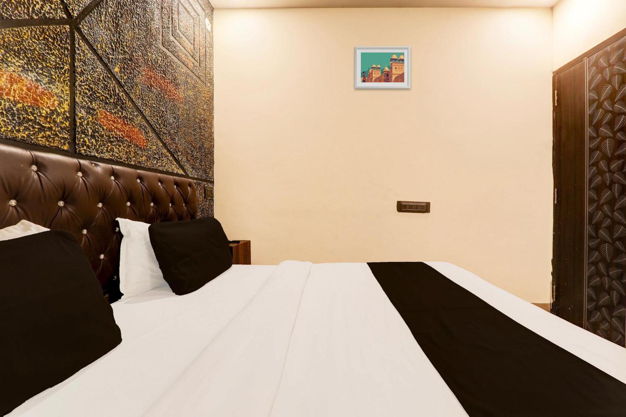 Hotel O Sr Grand Gorakhpur Zewnętrze zdjęcie